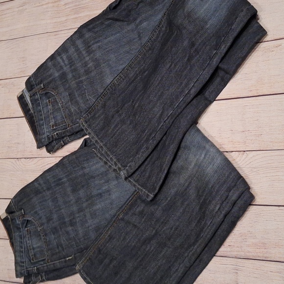 2 Pair Wrangler Jeans Straight Fit Premium 32 X 34 NWT Medium Wash Color - Picture 4 of 8